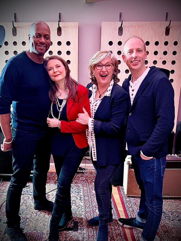Olga Thomas in the recording studio